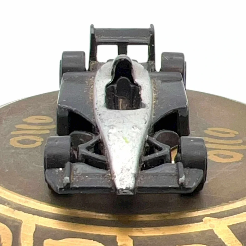 Hot Wheels 1993 Indy Car Black Silver Diecast Formula 1‎ Racer McDonalds Toy
